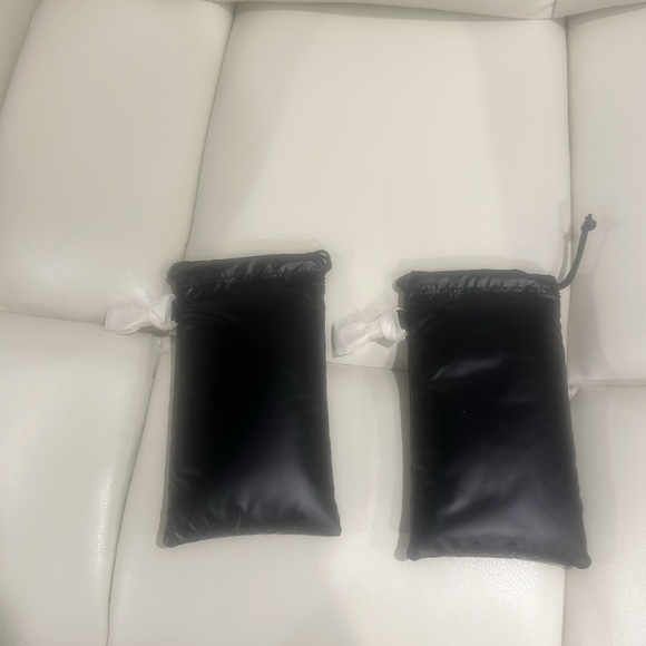 Fendi eyeglass cases - Picture 2 of 2